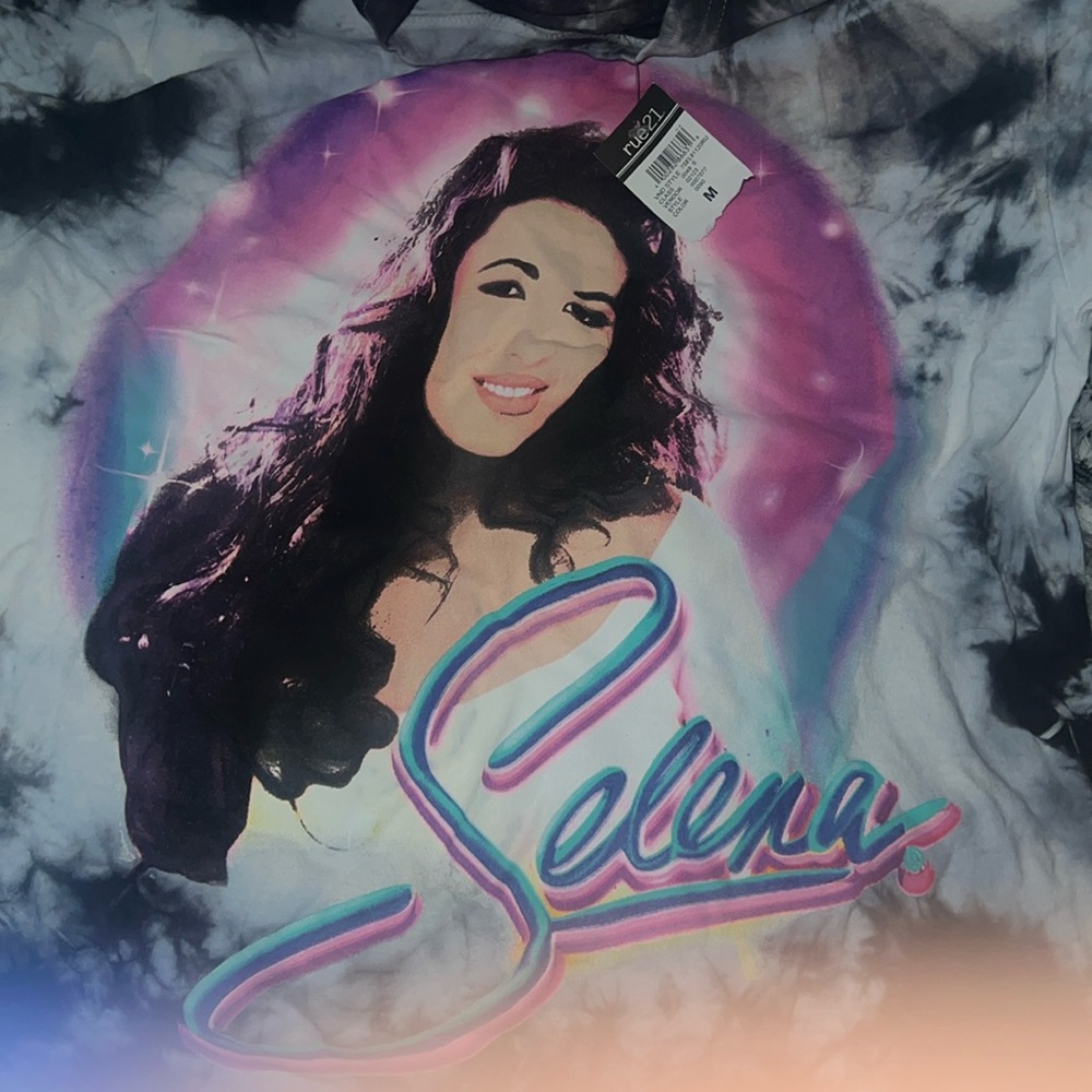 Selena meduim shirt